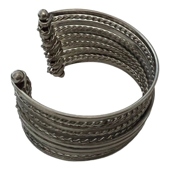 Vintage 1980 Silvertone Cuff Bracelet Twisted and Sleek Retro Look Street Wear - Picture 2 of 11